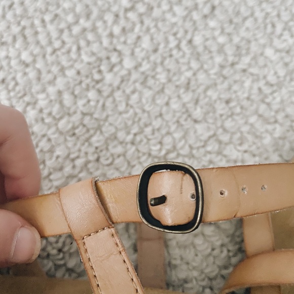 sandals! - Picture 4 of 4